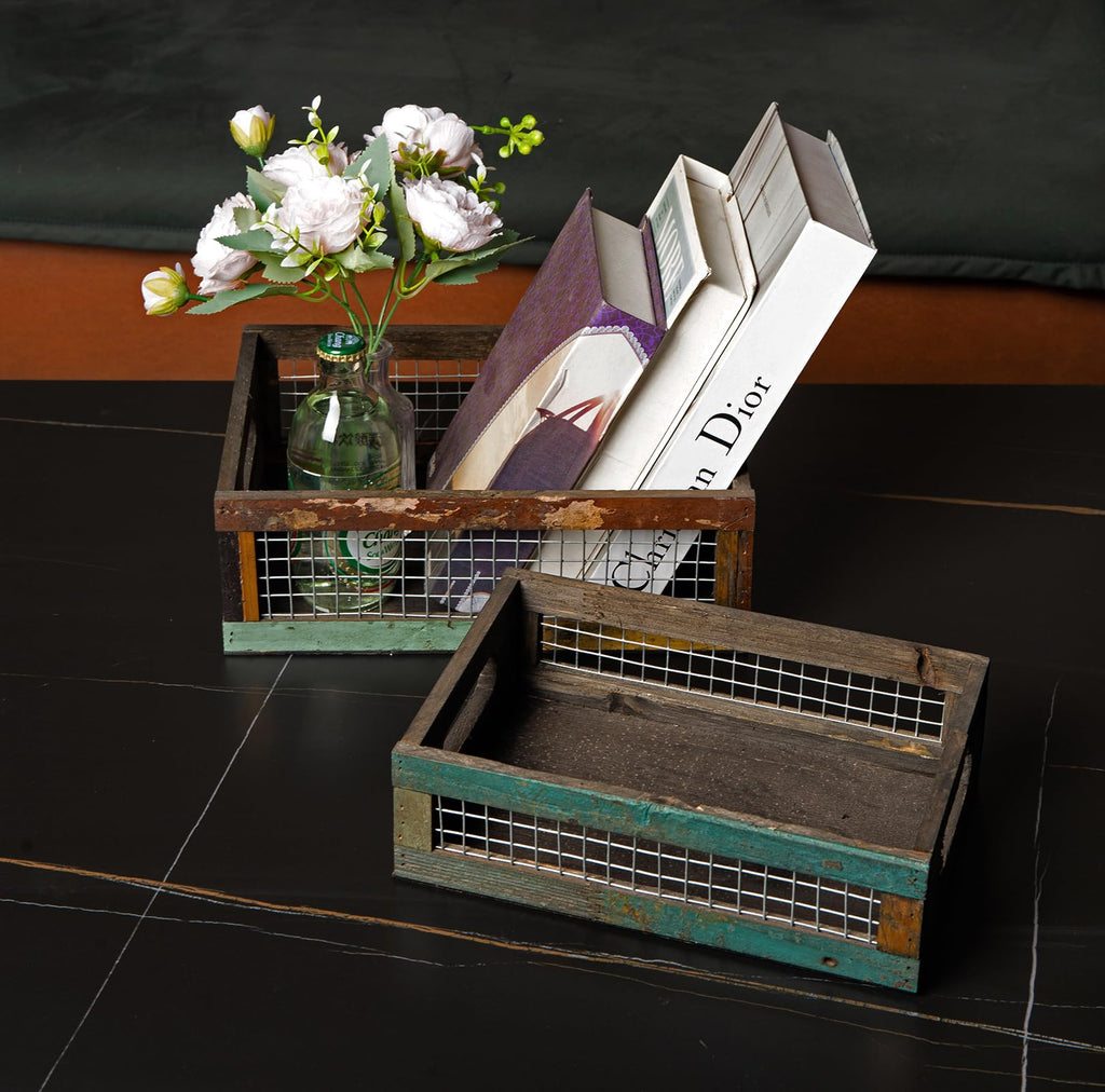 Set of 2 Rustic Wooden Nesting Baskets with Wire Mesh G99896