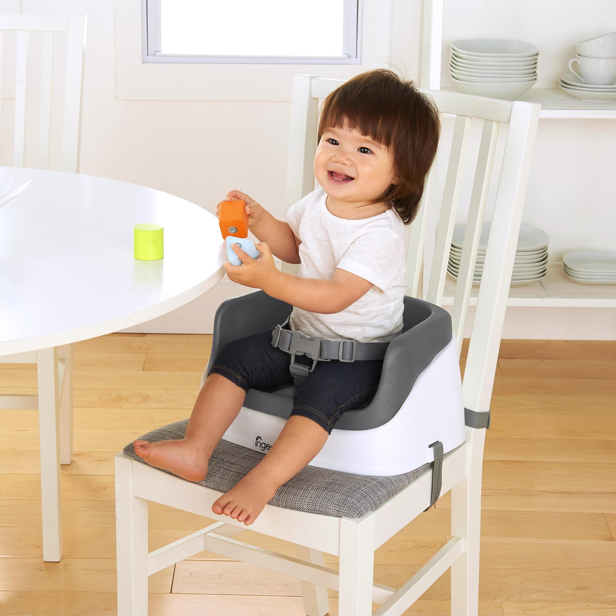 Lightweight Easy-Clean Toddler Booster Seat S7101